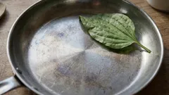 Paistinpannun kunnostus 5 minuutissa: helppo kotitekoinen keino tarttumattomien ominaisuuksien palauttamiseen